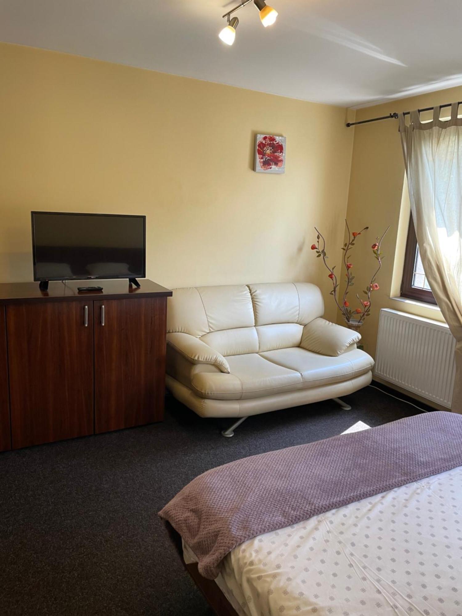 La O Barfa Apartment Ploieşti Exterior foto